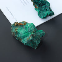 Wholesale Natural Malachite Raw Stone Ore Standard Energy Stone